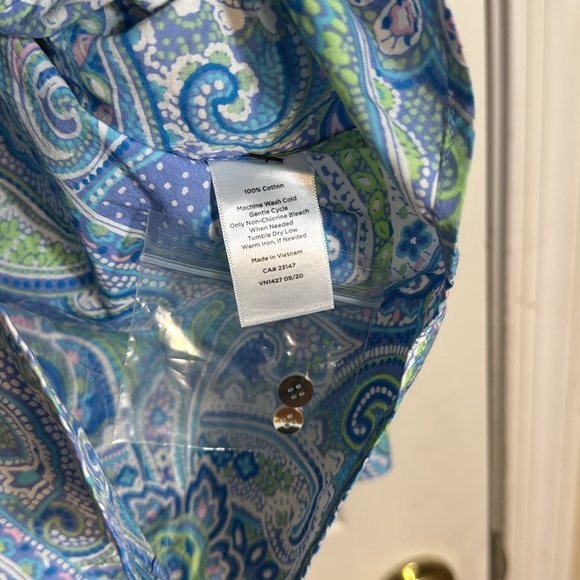 Talbots Baby Blue Pink Paisley Button Down Top NWOT - Picture 4 of 9
